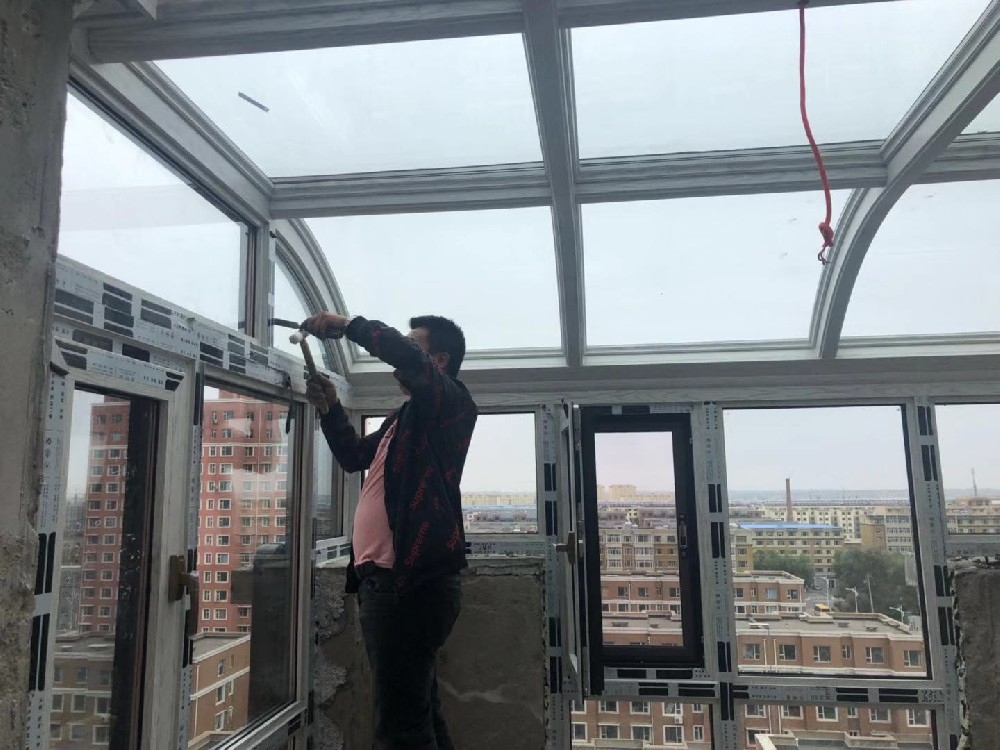 長(zhǎng)春一樓和頂樓有個(gè)這樣的陽(yáng)光房，勝過(guò)千萬(wàn)豪宅！